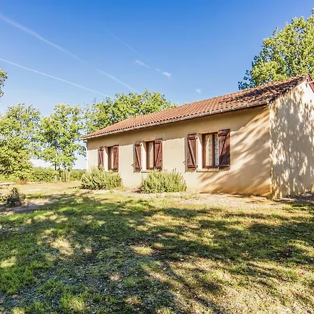 Holiday Home In Salignac With Pool, Cleaning Included *